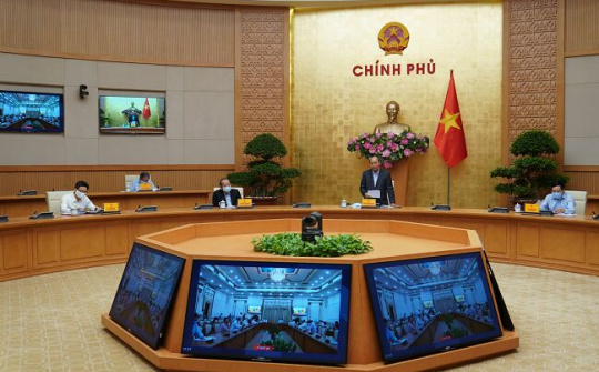 Thủ tướng: Thần tốc, tranh thủ từng giờ, từng phút chống dịch COVID-19