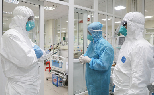 27 bệnh nhân mắc Covid-19 được ra viện, trong đó có BN 17 ở Hà Nội