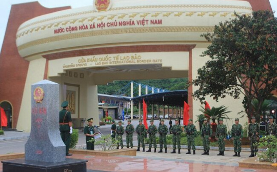 Tạm dừng việc qua lại tại các cửa khẩu biên giới với Campuchia và Lào