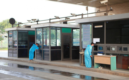 Cần đẩy mạnh xuất khẩu sang Trung Quốc để tránh ùn ứ hàng hóa mùa dịch