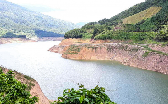 Nước về hồ Thủy điện quá thấp, cảnh báo hạn hán, nhiễm mặn khốc liệt