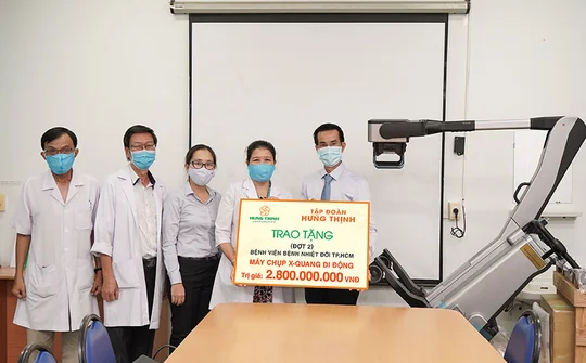 Tập đoàn Hưng Thịnh: Trao tặng máy X-Quang trị giá 2,8 tỷ đồng cho Bệnh viện Nhiệt Đới TP.HCM