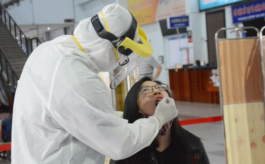 Chính thức xét nghiệm nhanh Covid-19 hành khách tại ga Sài Gòn