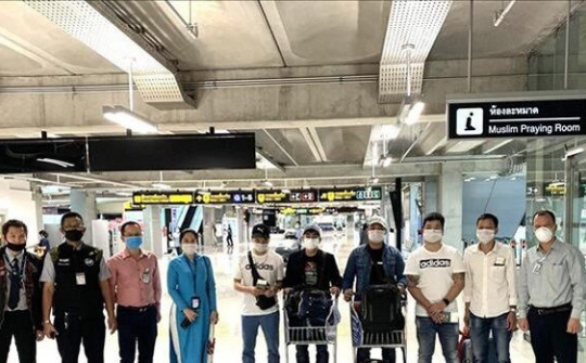 Công dân Việt Nam bị kẹt tại sân bay Suvarnabhumi được về nước