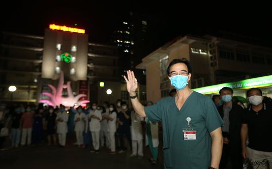 Bệnh viện Bạch Mai chính thức hết cách ly từ 0h ngày 12/4