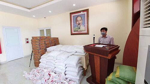 Ấm áp nghĩa tình đồng bào người Campuchia gốc Việt ở Preah Sihanouk