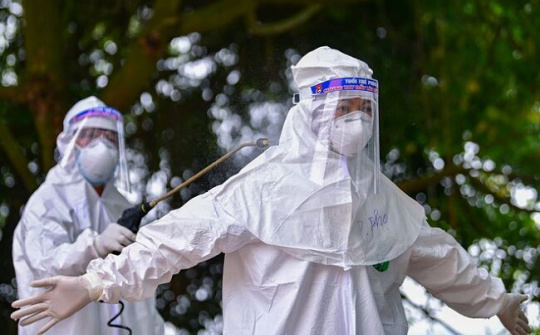 Thêm hai người ở Hạ Lôi mắc Covid-19 ngày 12/4