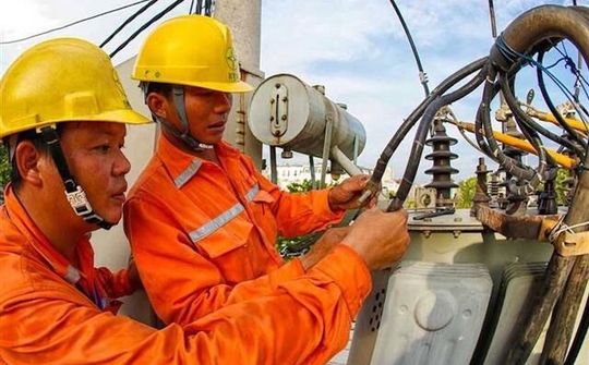 Chính phủ đồng ý giảm giá điện vì Covid-19