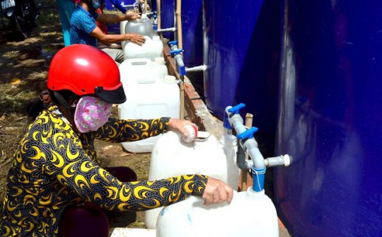 Hỗ trợ khẩn cấp nước ngọt cho Đồng bằng sông Cửu Long