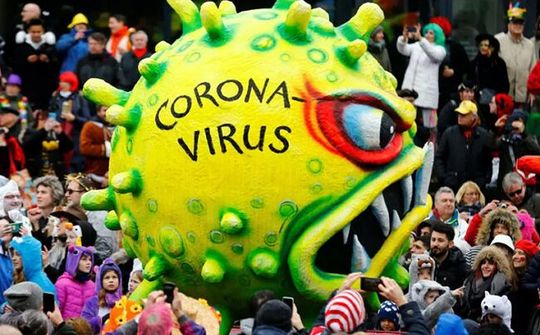 Đột biến ở virus corona khiến phát triển vắc-xin khó khăn hơn