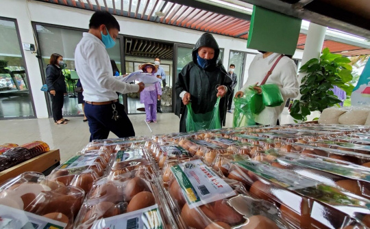 “Chuỗi” siêu thị Hạnh Phúc 0 đồng dành tặng người nghèo