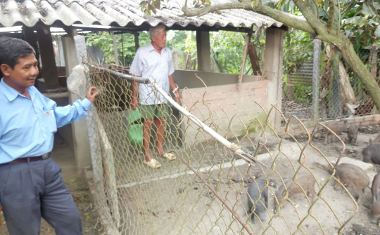 Đồng Tháp: Gương cán bộ điển hình nhiệt huyết, giúp nông dân làm kinh tế giỏi !