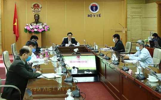 Ban Chỉ đạo thống nhất kiến nghị  tiếp tục thực hiện 'cách ly xã hội'