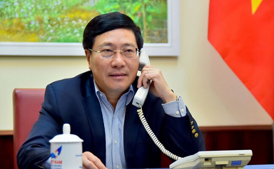 Bộ trưởng Phạm Bình Minh điện đàm với Bộ trưởng Australia Marise Payne