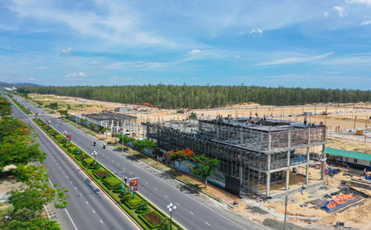 Doanh nghiệp miền Trung chống chọi với bão Covid-19