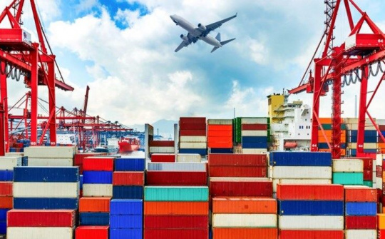 Xuất nhập khẩu hàng hóa tăng 5,7%