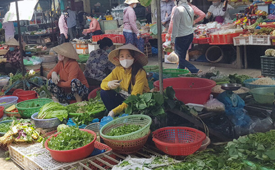 Cần khẩn trương đưa gói hỗ trợ đến người dân