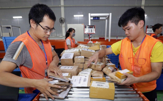 Hà Nội hướng tới mục tiêu nhà nhà sử dụng công nghệ mua sắm trực tuyến