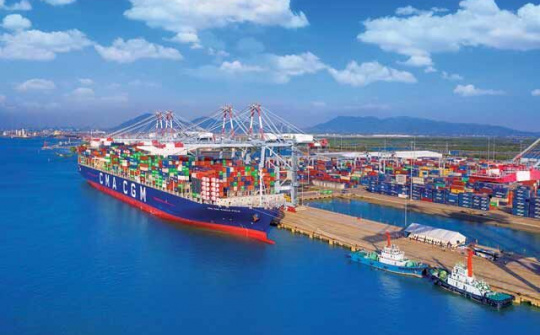 Đột phá chiến lược phát triển kinh tế biển đến năm 2025.