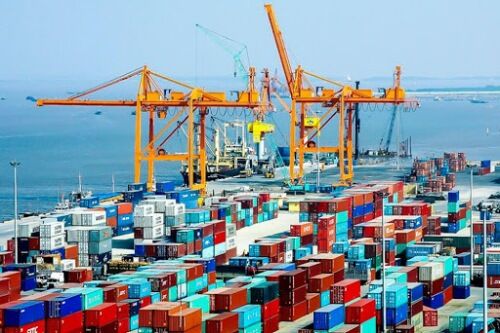 Hàng hóa qua cảng biển tăng 4% trong 4 tháng đầu năm