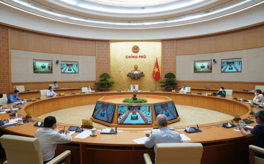 Thủ tướng họp Ban Chỉ đạo điều hành về giá