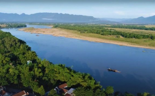 Bên dòng sông Thu Bồn