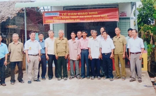 Tướng về hưu vận động xây hơn 1.000 căn nhà cho đồng đội