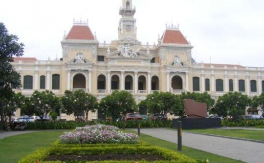 Ủy ban nhân dân TP. Hồ Chí Minh điều chỉnh phân công công tác