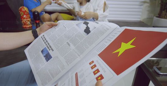 Lá cờ đặc biệt kỷ niệm 45 năm giải phóng miền Nam, thống nhất đất nước