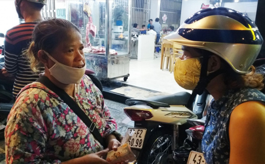 Giúp đỡ những phận đời bị bỏ quên giữa mùa dịch COVID-19