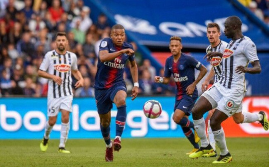 Bóng đá châu Âu đứng trước quyết định phải hủy mùa giải bóng đá chuyên nghiệp