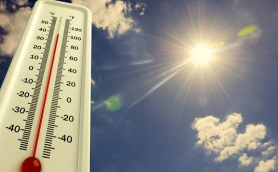 Nhiệt độ và độ ẩm cao và ánh sáng mặt trời khiến virus SARS-CoV-2 yếu đi