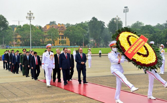 Lãnh đạo Đảng, Nhà nước vào Lăng viếng Chủ tịch Hồ Chí Minh