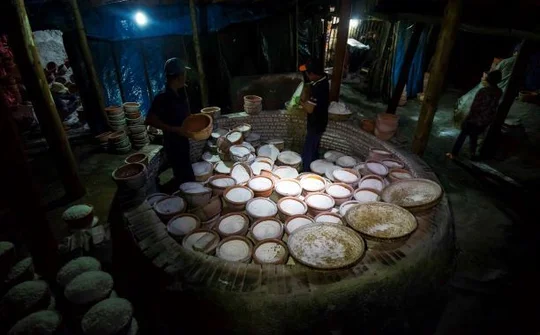 Phú Yên - Muối hầm Tuyết Diêm