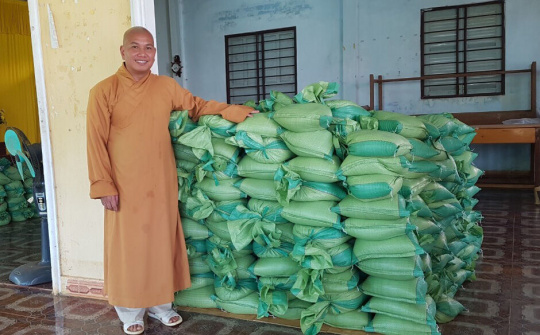 Ánh sáng cửa từ bi Linh Quang Tự