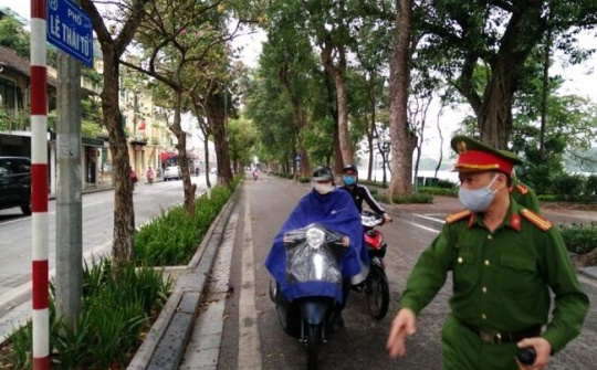 Chủ tịch Hà Nội: Từ ngày 4/4, kiểm tra xử phạt người ra đường mà không có lý do cần thiết
