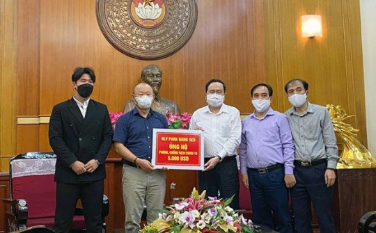 HLV Park Hang-seo kêu gọi ủng hộ chống Covid-19