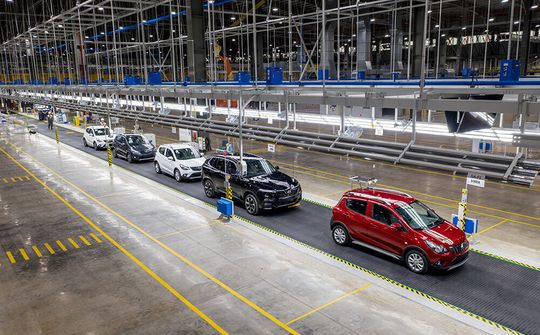 Nhiều nhà máy ôtô Việt Nam phải tạm đóng cửa