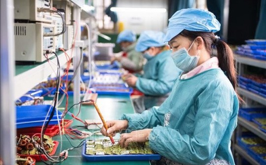 Nhìn nhận một cách toàn diện về tác động của COVID-19 tới kinh tế - xã hội