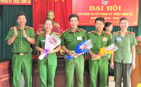 Trung úy Nguyễn Duy Hùng: Một cán bộ Đoàn 15 lần hiến máu cứu người tại Phú Yên