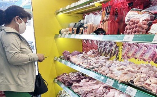 Tập trung bình ổn giá thịt lợn trong nước trước sức ép hàng nhập khẩu