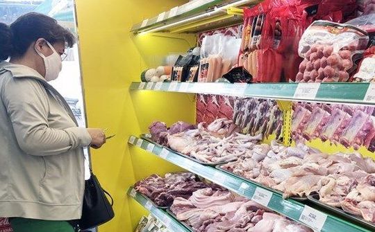 Tập trung bình ổn giá thịt lợn trong nước trước sức ép hàng nhập khẩu