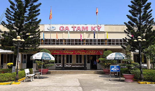 Quảng Nam: Kiến nghị tạm dừng hoạt động vận chuyển hành khách qua đường sắt về địa bàn tỉnh.