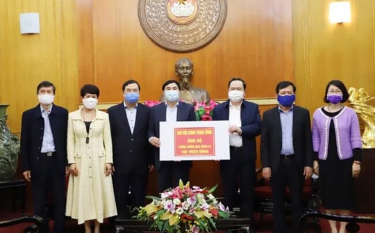 Cùng đoàn kết đẩy lùi dịch bệnh