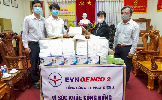 EVNGENCO 2 trao tặng 400 bộ trang phục phòng hộ chống dịch COVID-19