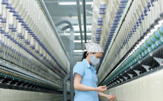 Vận dụng tư tưởng Hồ Chí Minh trong xây dựng và phát triển kinh tế Việt Nam