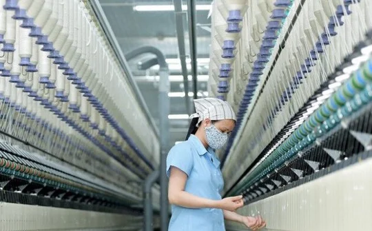 Vận dụng tư tưởng Hồ Chí Minh trong xây dựng và phát triển kinh tế Việt Nam
