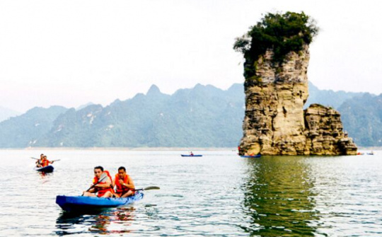 Khu du lịch lòng hồ Na Hang - Lâm Bình: Thắng cảnh đẹp hút hồn du khách