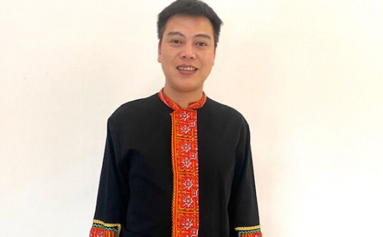 Người thầy dân tộc Dao 'cõng con chữ lên non' – điển hình tiêu biểu học theo Bác