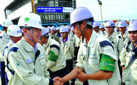 Đề xuất 6 điều kiện để lao động nước ngoài làm việc tại Việt Nam